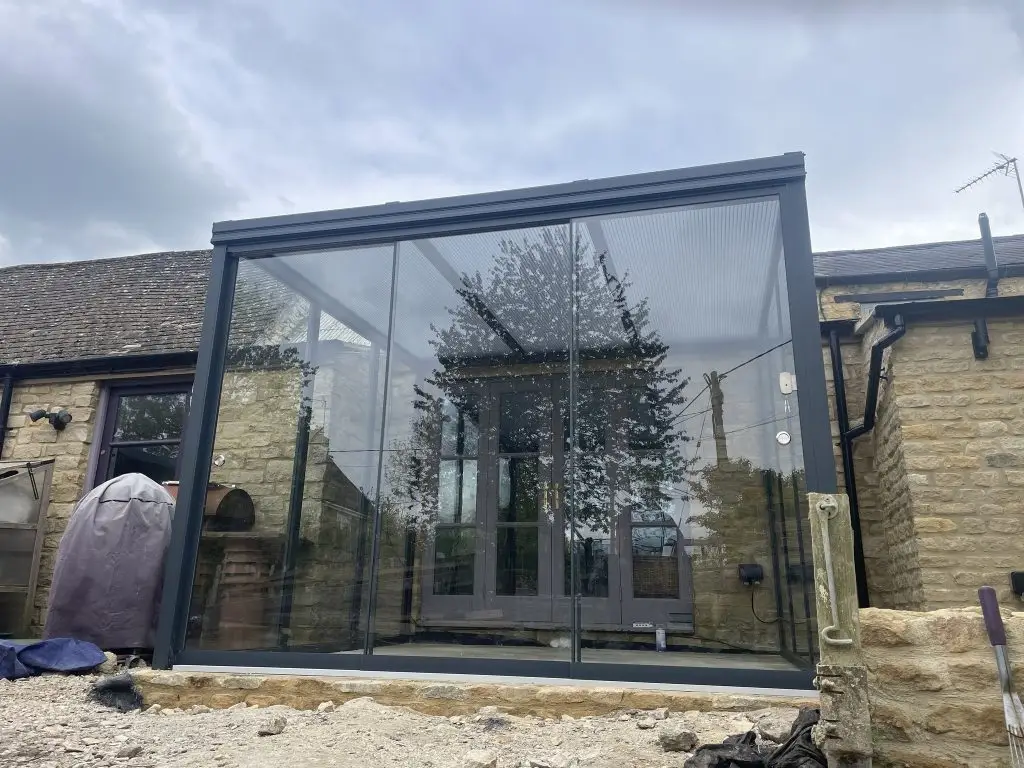 glass-room-near-liverpool