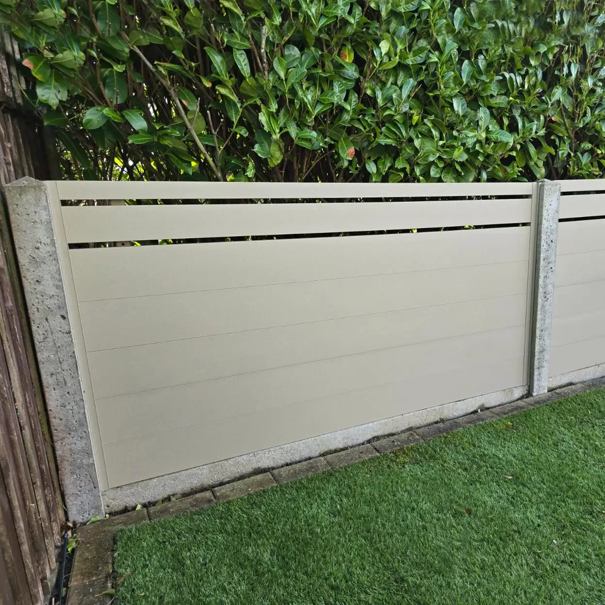 AFence-Aluminium-Fence-With-Concrete-Posts-Sand