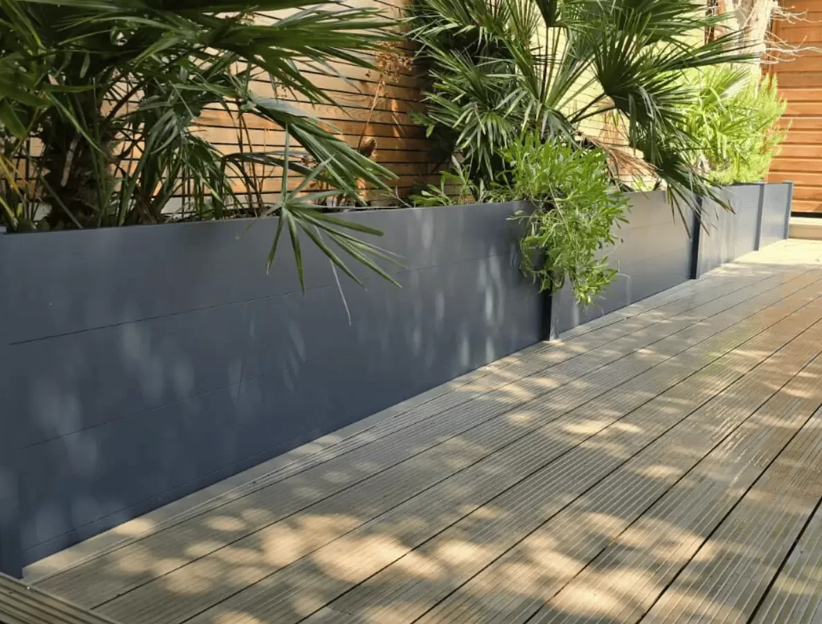 aluminium-fencing-planters